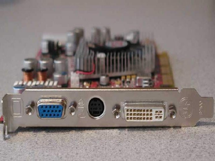 ATI Radeon 9800 Pro - 6. kép