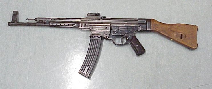 Fegyverbemutató:Sturmgewehr 44(MP44) - 1. kép