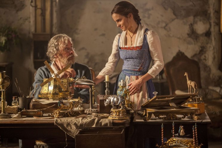 Maurice (Kevin Kline) számára kislánya az egyetlen szeme fénye
