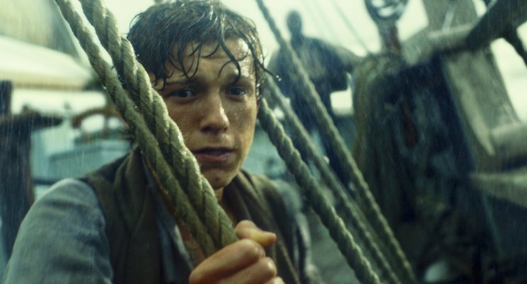 Az ifjú Thomas Nickerson (Tom Holland) nem számított ilyen utazásra