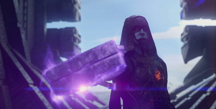 A romlott lelkű Ronan (Lee Pace) nem ismer könyörületet