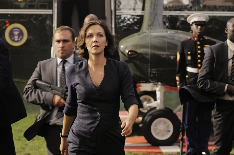 Finnerty ügynöknek (Maggie Gyllenhaal) volt már jobb napja is.