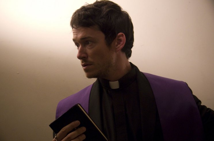 Ben Rawlings atya (Simon Quarterman).