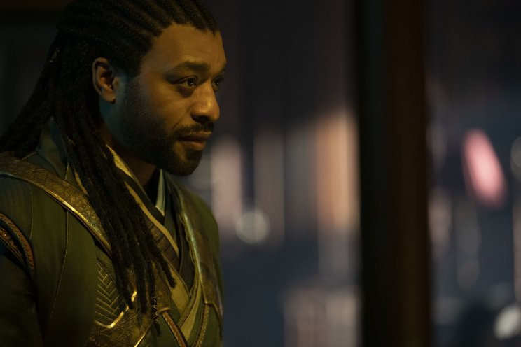 Mordo (Chiwetel Ejiofor) saját elképzelésekkel bír a mágusok rendjéről