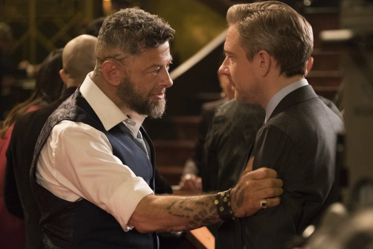 Ulysses Klaue (Andy Serkis) nem ijed meg a Ross ügynök (Martin Freeman) képviselte CIA-től