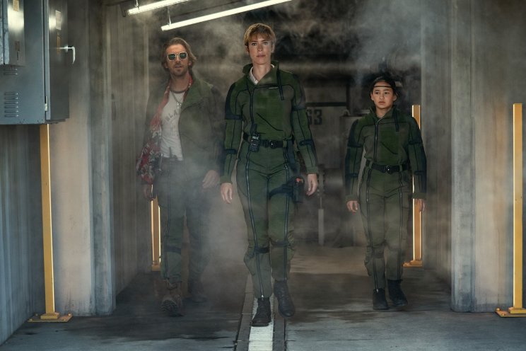 Dr. Ilene Andrews (Rebecca Hall) küldetésre indul Trapper (Dan Stevens) és Jia (Kaylee Hottle) oldalán