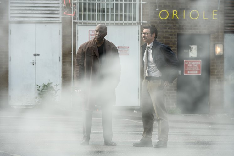 Stroud (Tyrese Gibson) és Al (Al Madrigal) nem éppen halálos iramban üldözi a gyanúsítottat