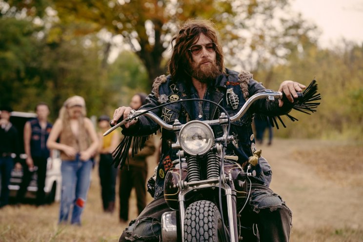 Funny Sonny (Norman Reedus) egyike azon sokaknak, akik csatlakozni akarnak a Vandálokhoz