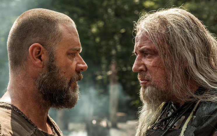 Szemtől szemben az ellenséggel, a mindenre elszánt Tubal-Káinnal (Ray Winstone)