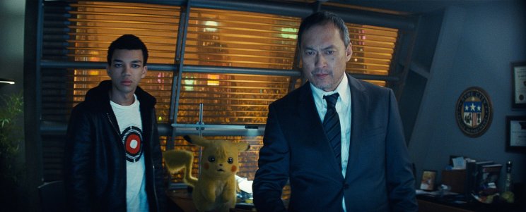 Yoshida nyomozó (Ken Watanabe) nem találja túl különösnek a történteket