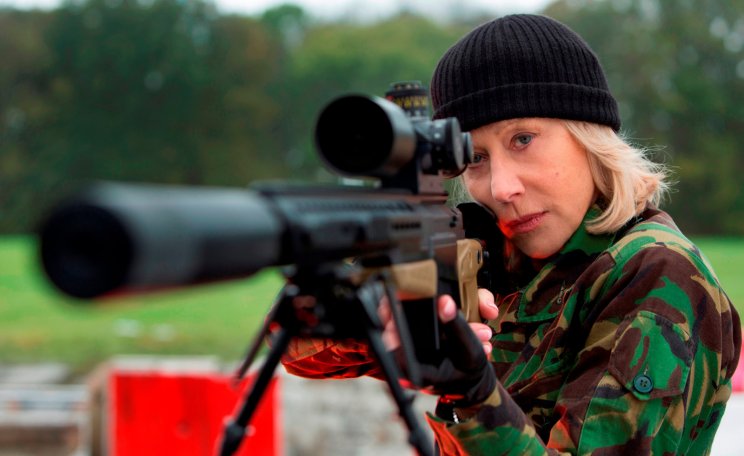Victoria (Helen Mirren), a hidegvérű mesterlövész