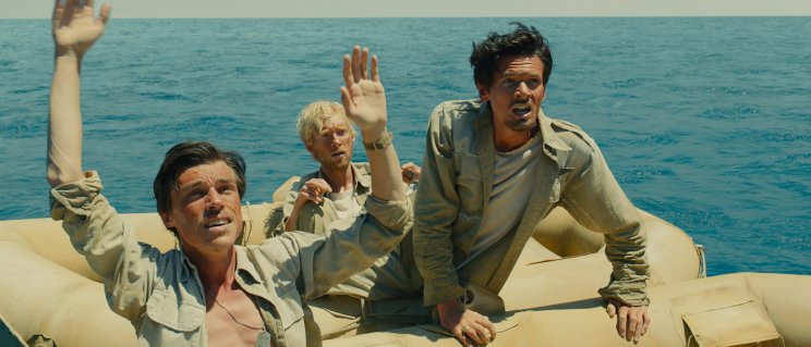 Phil, Louie és Mac (Finn Wittrock) hiába reménykedik a mentőcsapatok érkezésében