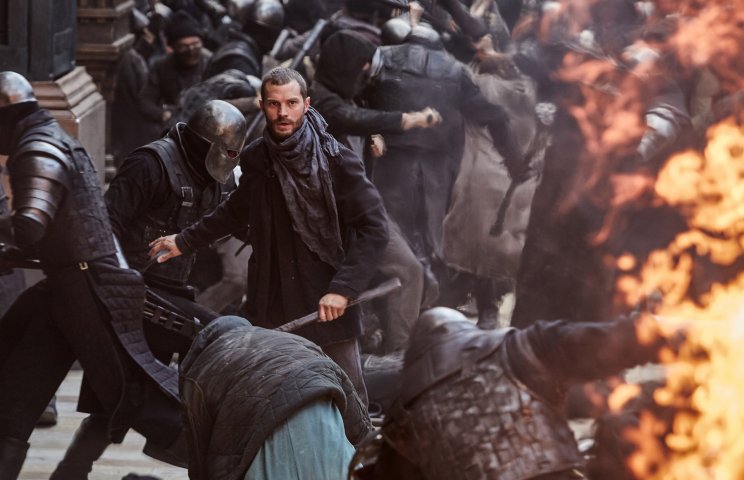 Will (Jamie Dornan) sem akar kimaradni a tűzijátékkal kísért buliból