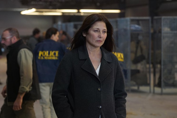 Matt felfogásának ismeretében vajon milyen lehet Cynthia Foards (Catherine Keener), a főnöke?