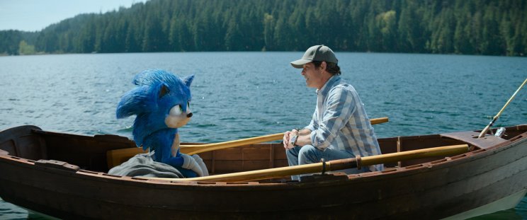Sonic tisztelettudóan meghallgatja Tom (James Marsden) bölcsességeit