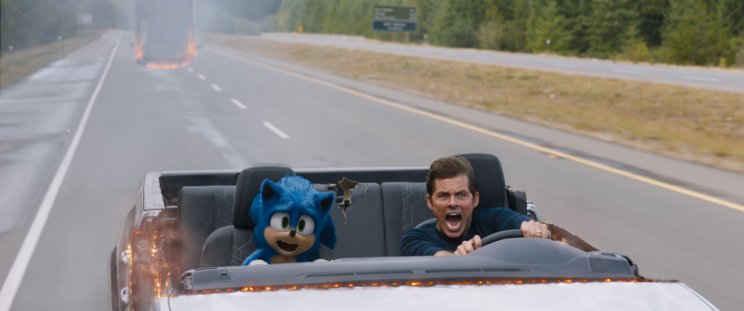 A kisvárosi rendőr Tom (James Marsden) nem pont ilyen kalandokról ábrándozott