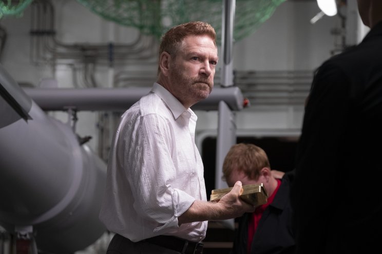 Andrej Sator (Kenneth Branagh) szinte mindenre képes egy aranyrúddal