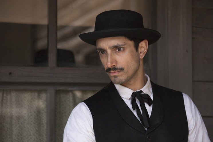 Hermann Kermit Warm (Riz Ahmed) találmánya sokak fantáziáját megmozgatja