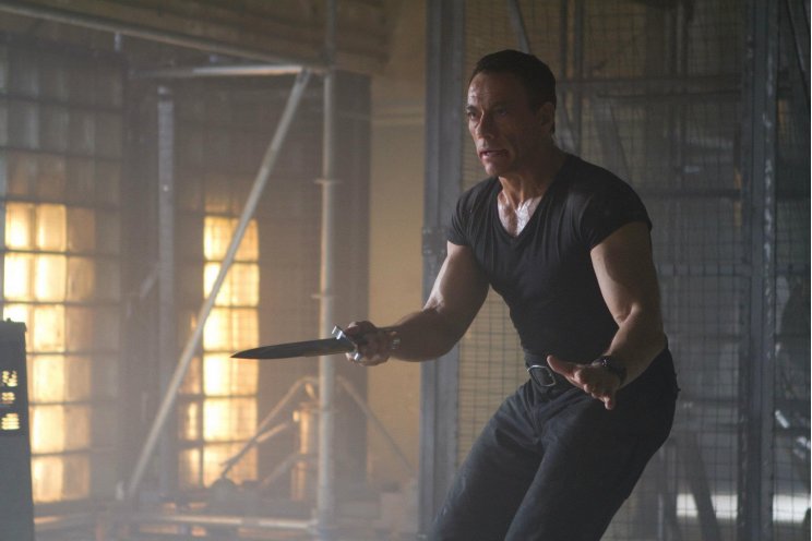 Vilain (Van Damme), a Feláldozhatók aktuális ellenfele.