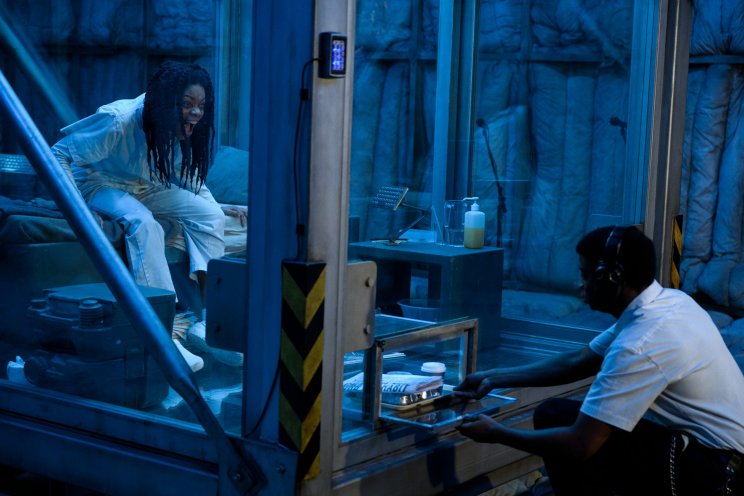 Shriek (Naomi Harris) hiába sikít, amíg a cellájában kell maradnia