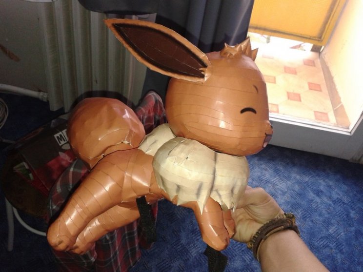 2015 legolvasottabb blogja: Papercraft, Eevee a vállamon