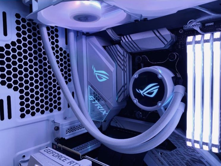 Hófehér Intel álomkonfig az ASUS-tól - 7. kép