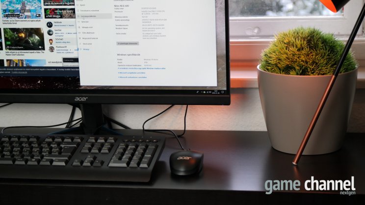 Stílusosan, egy Acer VG270U monitorral tesztelve, előtte a csomagban kapott bill-egér kombó