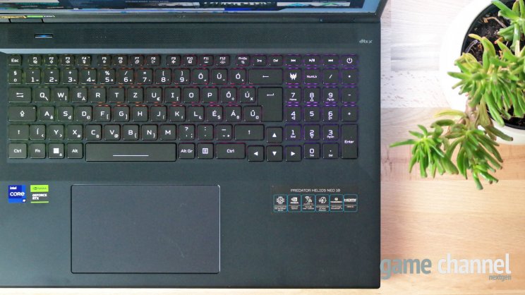 Az Acer Predatorok rendre roppant kényelmes billentyűzetet és touchpadet kapnak - nincs ez másképp most sem
