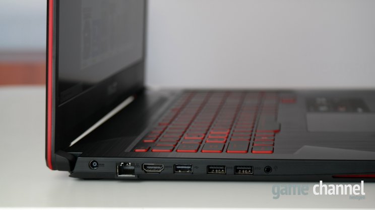 Minden földi jó, ami csak egy gamer laptopba kellhet
