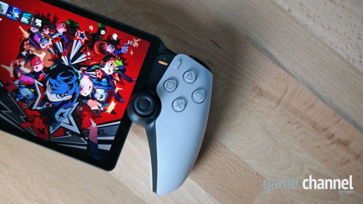 A PS Portal gyakorlatilag egy kettévágott DualSense kontroller, középen egy képernyővel