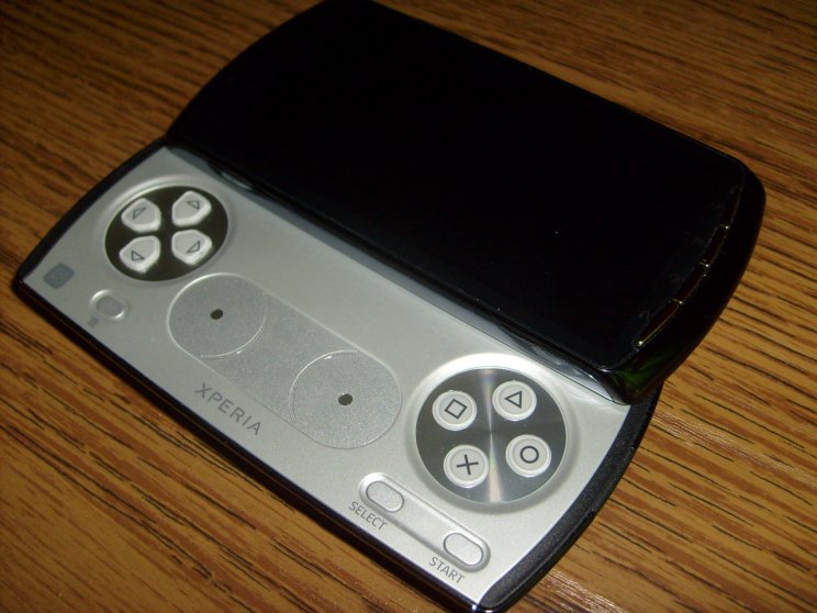 Sony Ericsson Xperia Play - 5. kép