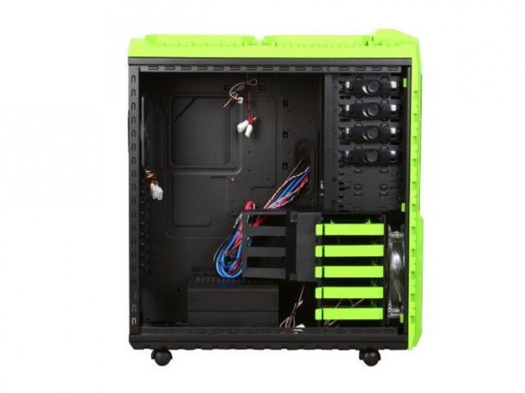 A Cooler Master piacra dobta új HAF X nVidia Edition számítógépházát - 3. kép