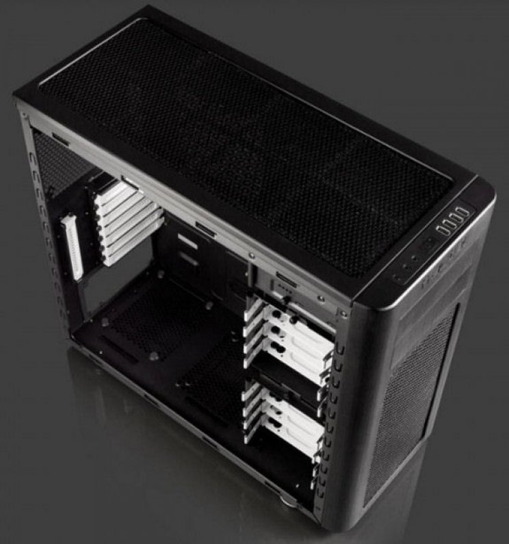 A Fractal Design bemutatta új Arc számítógépházát - 2. kép