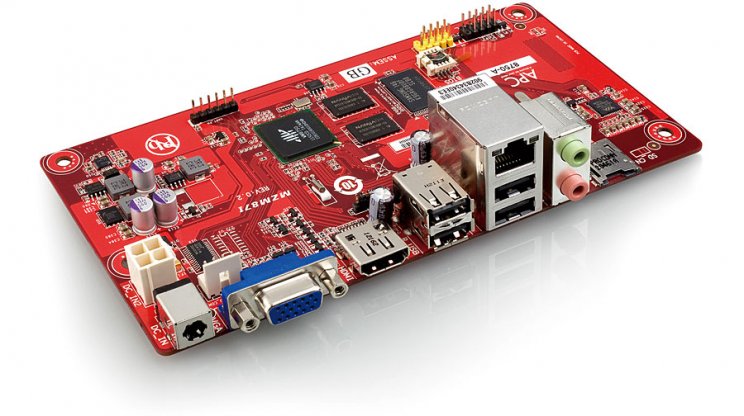 A VIA bemutatta új APC 8750 mini számítógépét - 3. kép