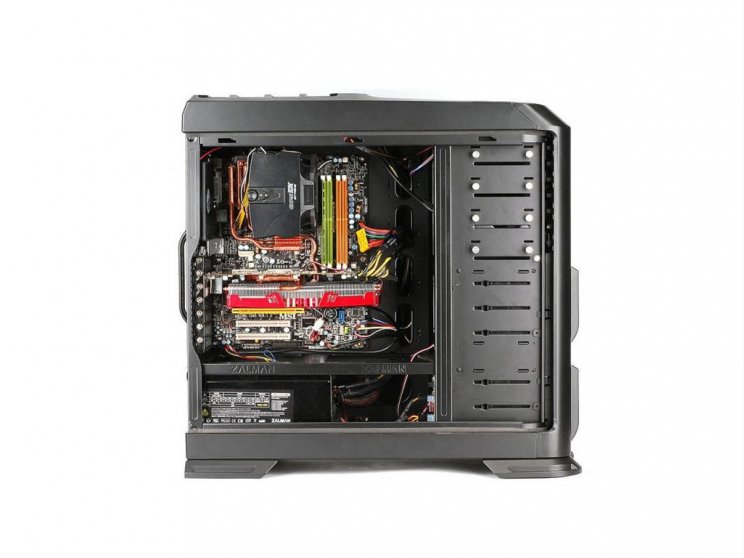 A Zalman bemutatta új GS1200-as számítógépházát - 3. kép