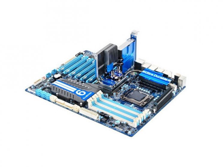 A Gigabyte bemutatta új GA-X58A-UD9 alaplapját - 2. kép