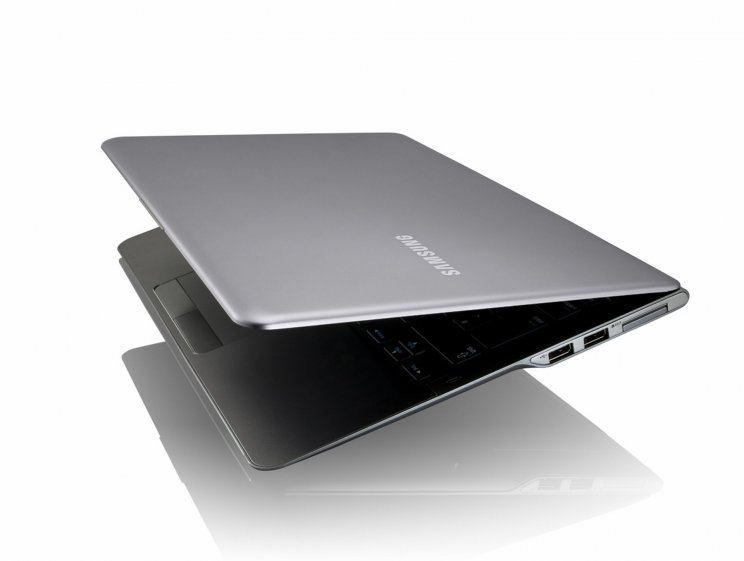 CES 2012: Új monitorok és laptopok a Samsungtól - 2. kép