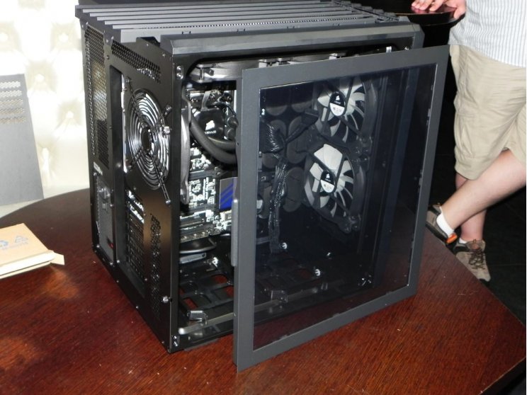 Computex 2013: Különleges számítógépházzal jelentkezett a Corsair - 2. kép