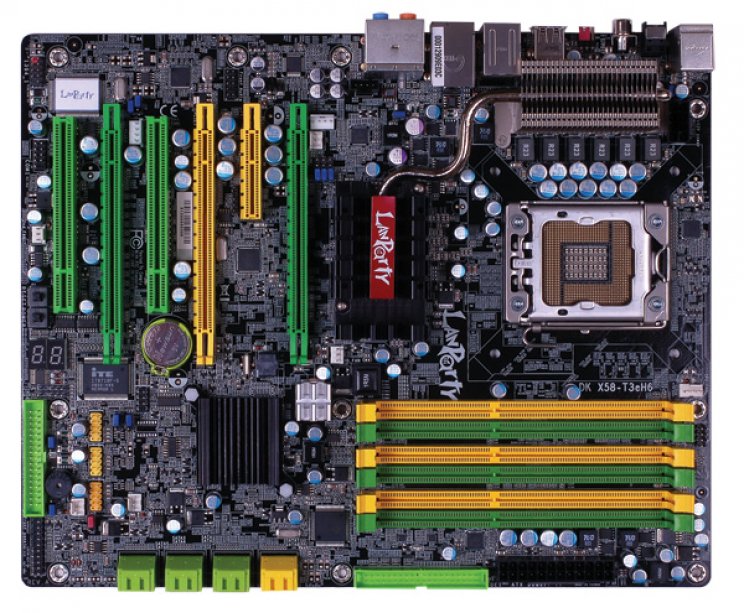 DFI: Két új alaplap Core i7-höz - 7. kép