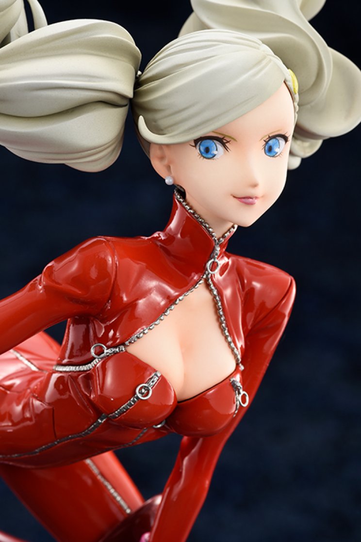 Ez a Persona 5 figura minden férfirajongó álma! - 8. kép