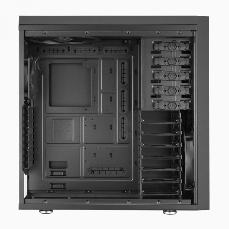 Hamarosan érkezik a BitFenix új Shinobi XL számítógépháza - 2. kép