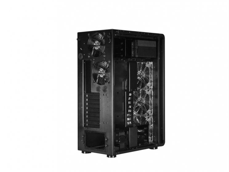 Hamarosan érkezik a Lian Li új Tyr PC-X500FX számítógépháza - 3. kép