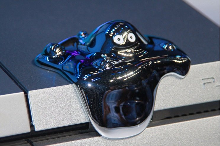Így néz ki a szürke PS4 egy mosolygó higanytócsával a tetején - 3. kép