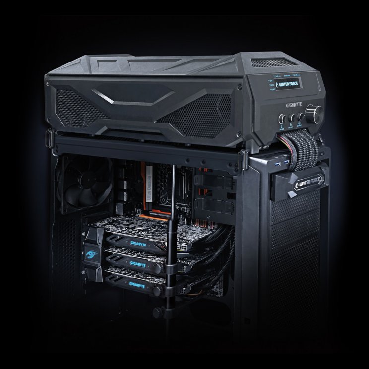 Iszonyatos erővel érkezik a Gigabyte GTX 980 WaterForce Tri-SLI - 2. kép