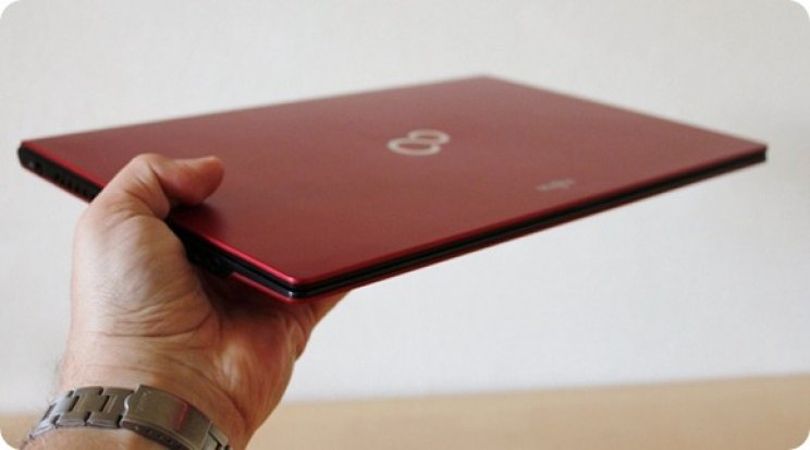 Képeken a Fujitsu új LifeBook U772-es ultrabookja - 3. kép