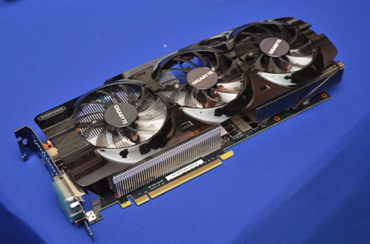 Képeken a Gigabyte készülő GTX Titan gyorsítója - 2. kép