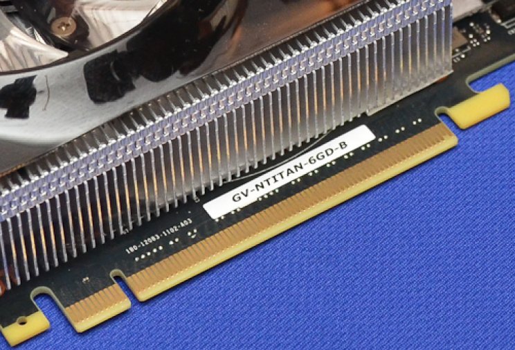 Képeken a Gigabyte készülő GTX Titan gyorsítója - 3. kép