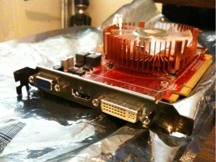 Képeken az új Radeon HD 5670-es gyorsító - 2. kép