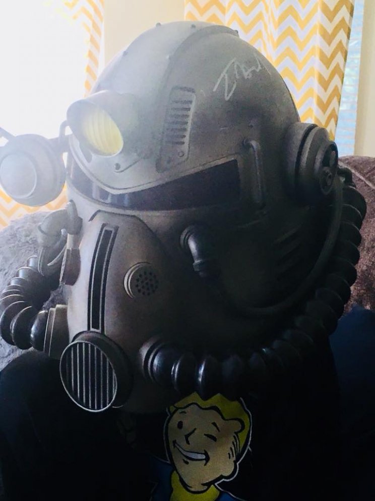 Megható: egy súlyosan beteg kisfiúnak házhoz vitte a Bethesda a Fallout 76-ot - 2. kép