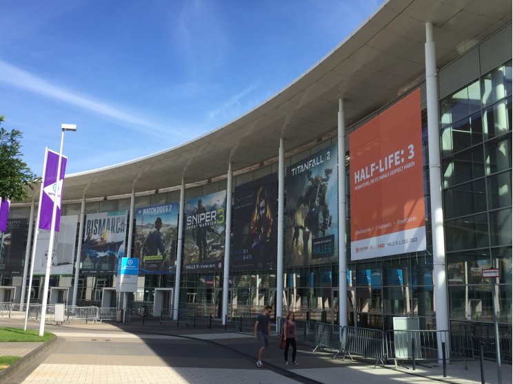 Nem vicc: Half Life 3 poszter jelent meg a gamescom-on! - 2. kép